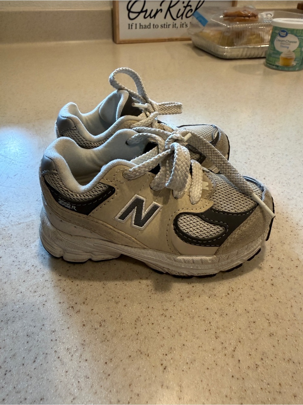New Balance Toddler White and Gray Lace-Up Sneakers size 7